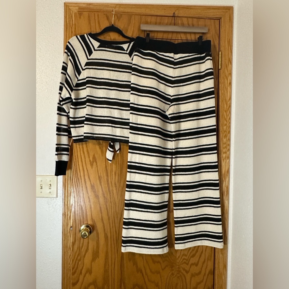 Sundays Striped Black and White Kade Pullover & Jace Pants Set - NWT - Size L - Picture 3 of 16